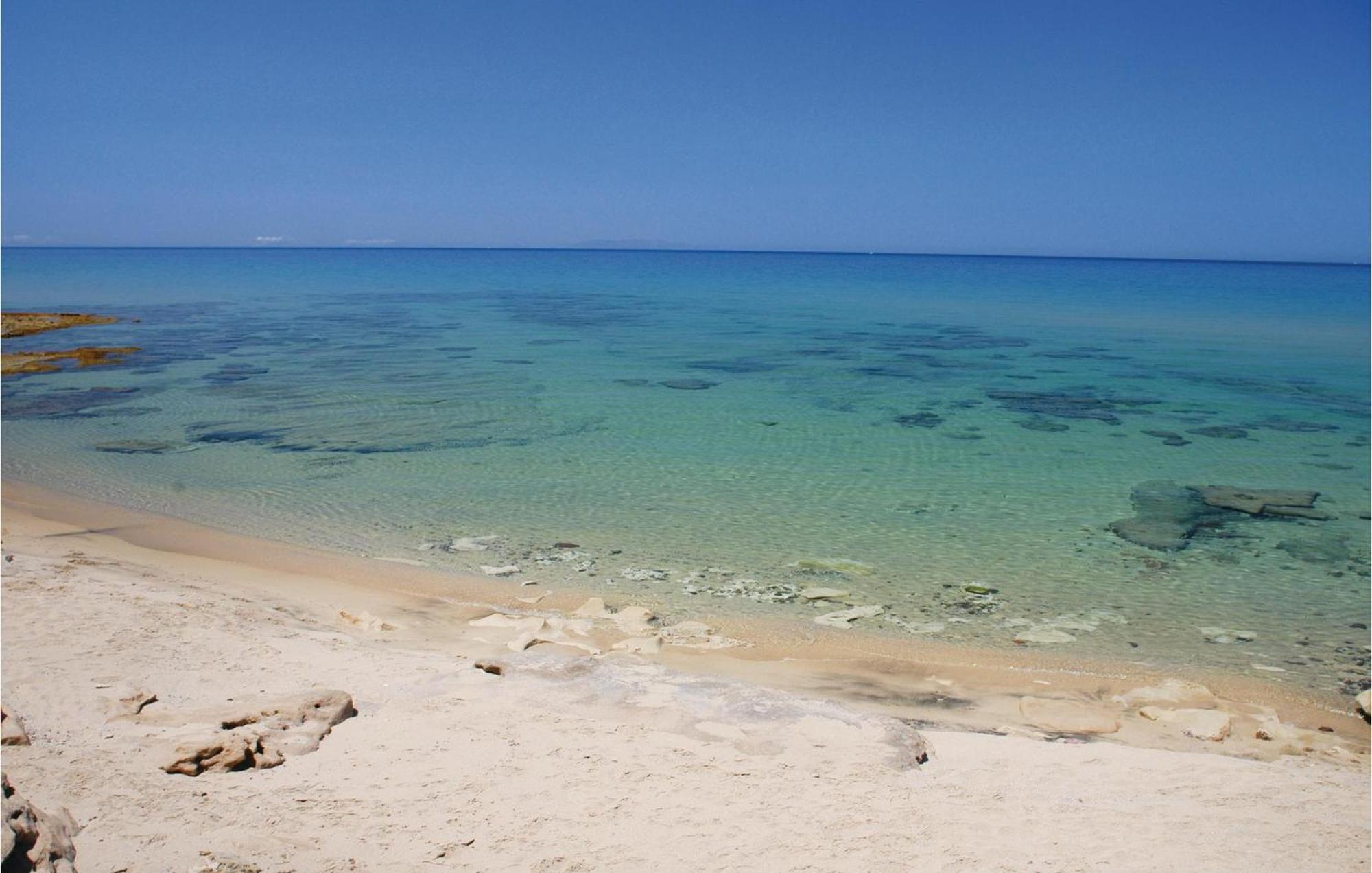 Trilo Beach Monte Nai Exterior photo